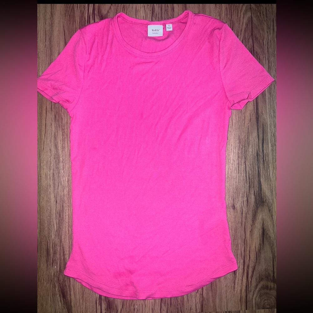 Aritzia Sunday Best Hot Pink Ribbed T-Shirt